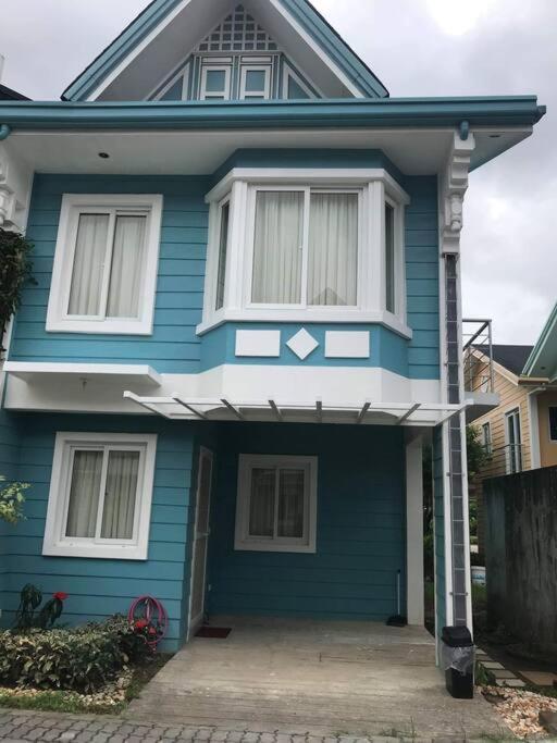 3 Bedrooms 3 Baths Victorian Style Townhouse Fully Furnished Batangas Exterior photo